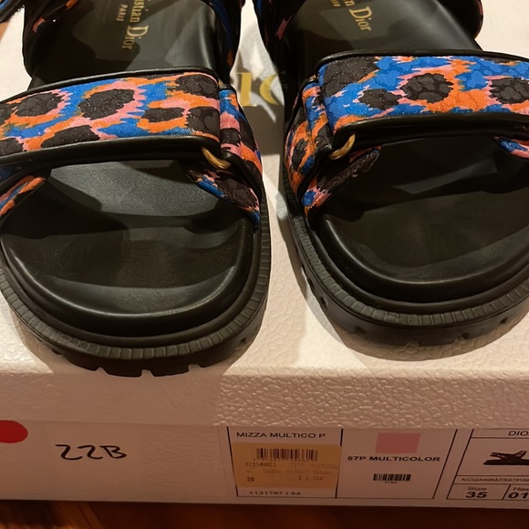 Dioract Sandals - Picture 2 of 13